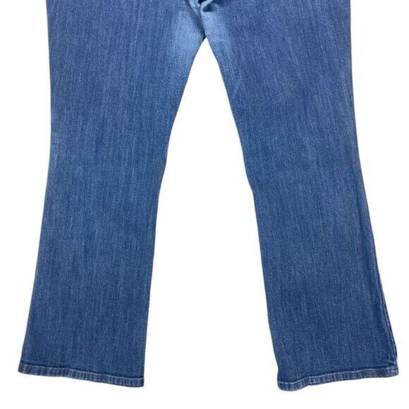 Levis 515 Bootcut Jeans Womens 31 x 30 Blue Medium Wash Stretch Rear Flap Pants - Picture 7 of 16